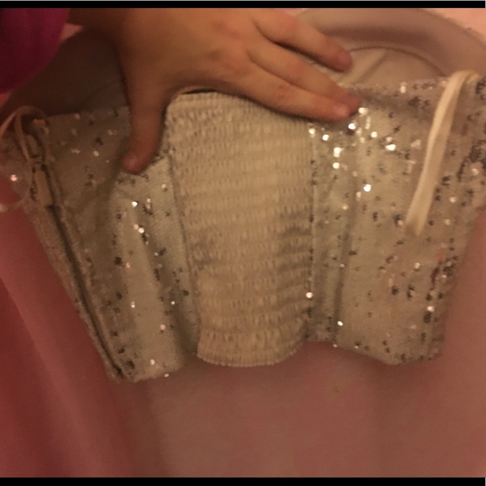 Crop top - Picture 2 of 3
